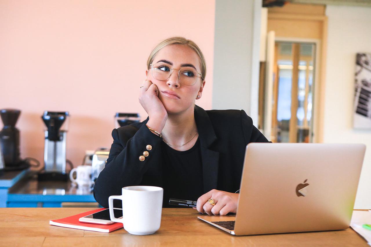 woman-bored-tired-office-business